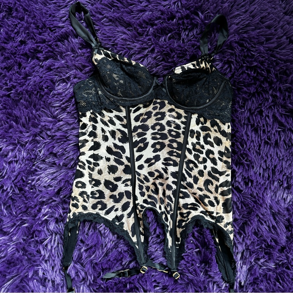 VICTORIA SECRET CORSET TOP